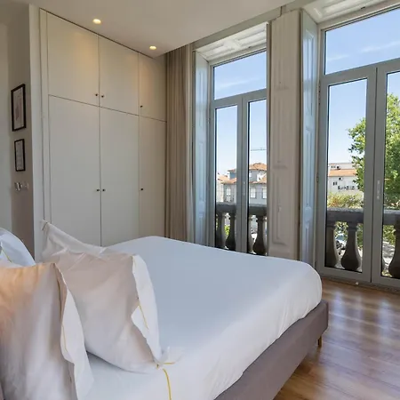 Πανσιόν Bemyguest - Casa Dos Azulejos Viseu